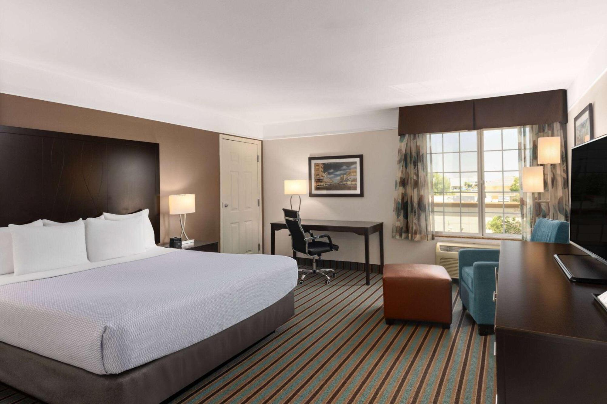 Hotel La Quinta By Wyndham North Bakersfield
