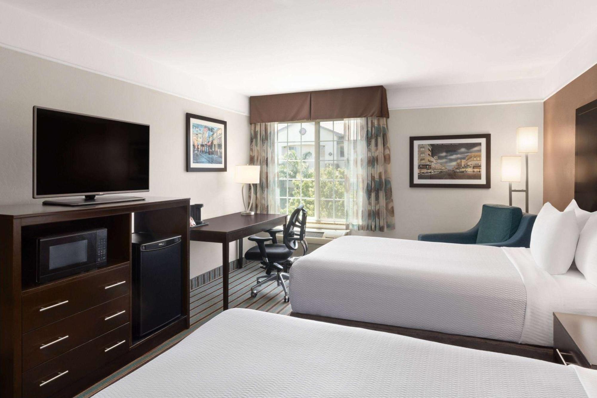 La Quinta By Wyndham North